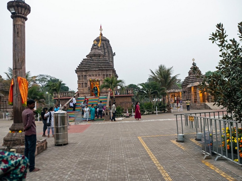 Best Car Rental Services in Bhubaneswar to Explore the Emami Jagannath Temple
